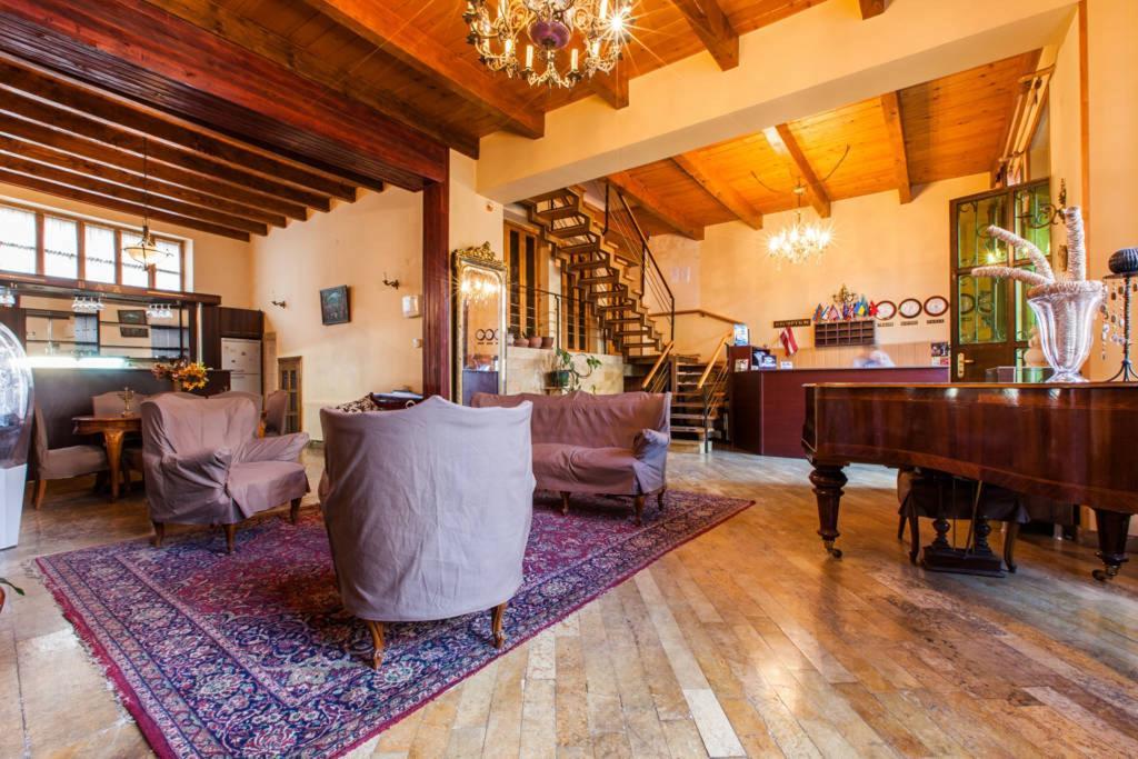 Hotel Royal Тбилиси Экстерьер фото